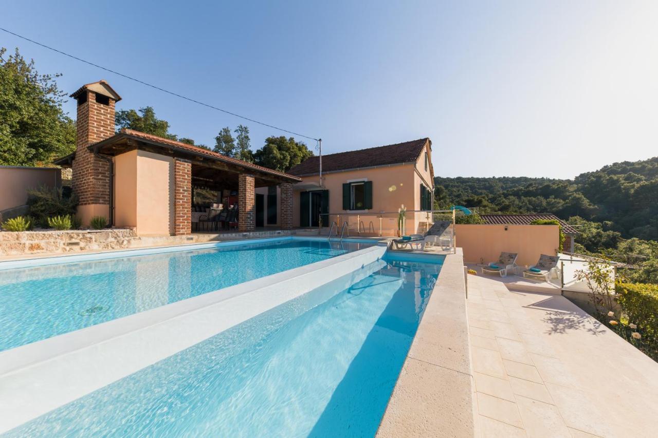 Holiday Home Lavanda Mali Iz Exterior photo